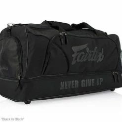 Fairtex Gym Bag - 2 Accessories
